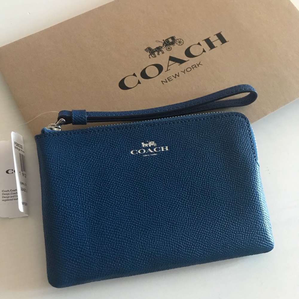 💖SALE💖 Coach Mineral Blue wristlet NWT - Picture 1 of 3